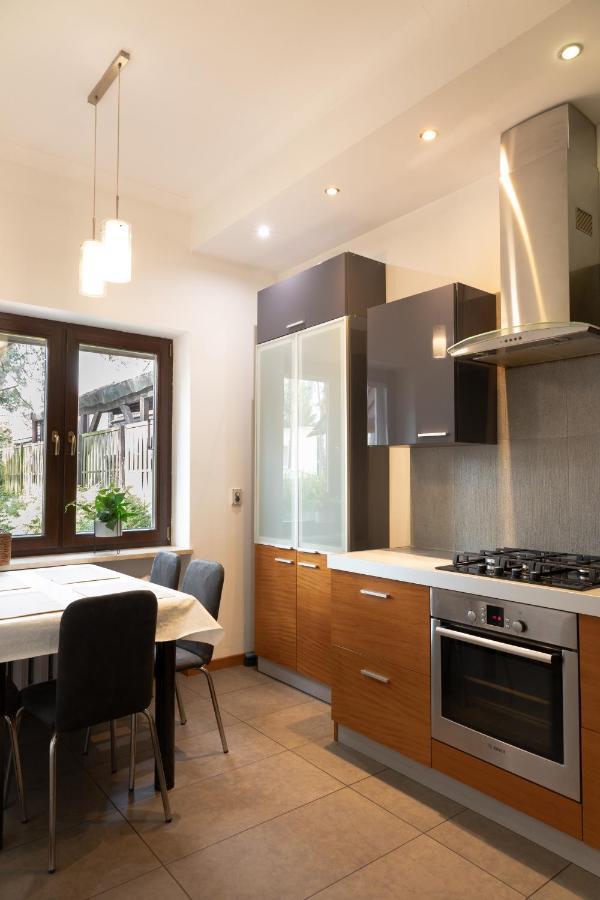 Clicktheflat Legionowo Apart Rooms エクステリア 写真